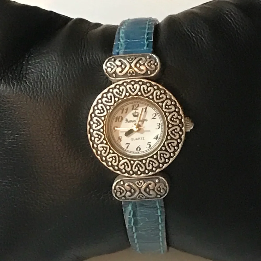 Premiere Designs interchangeable Watch with leather‎ band.